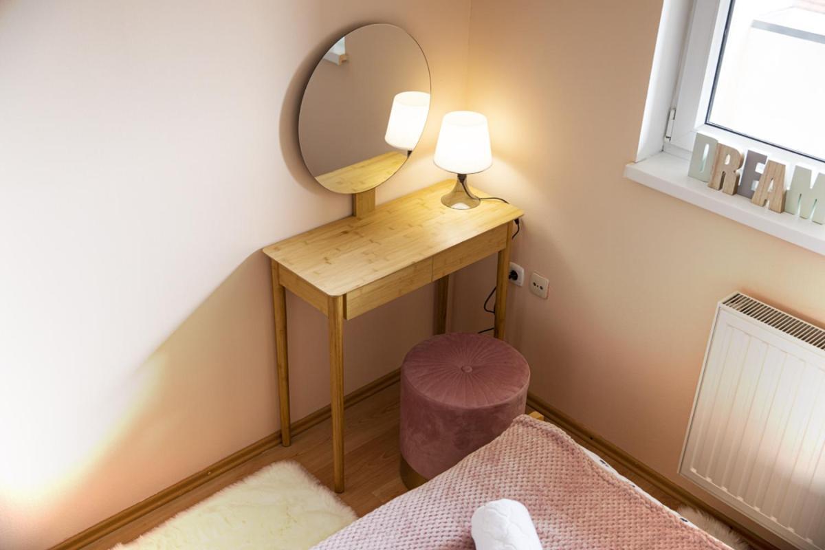 Apartman Tara วาราชดีน ภายนอก รูปภาพ